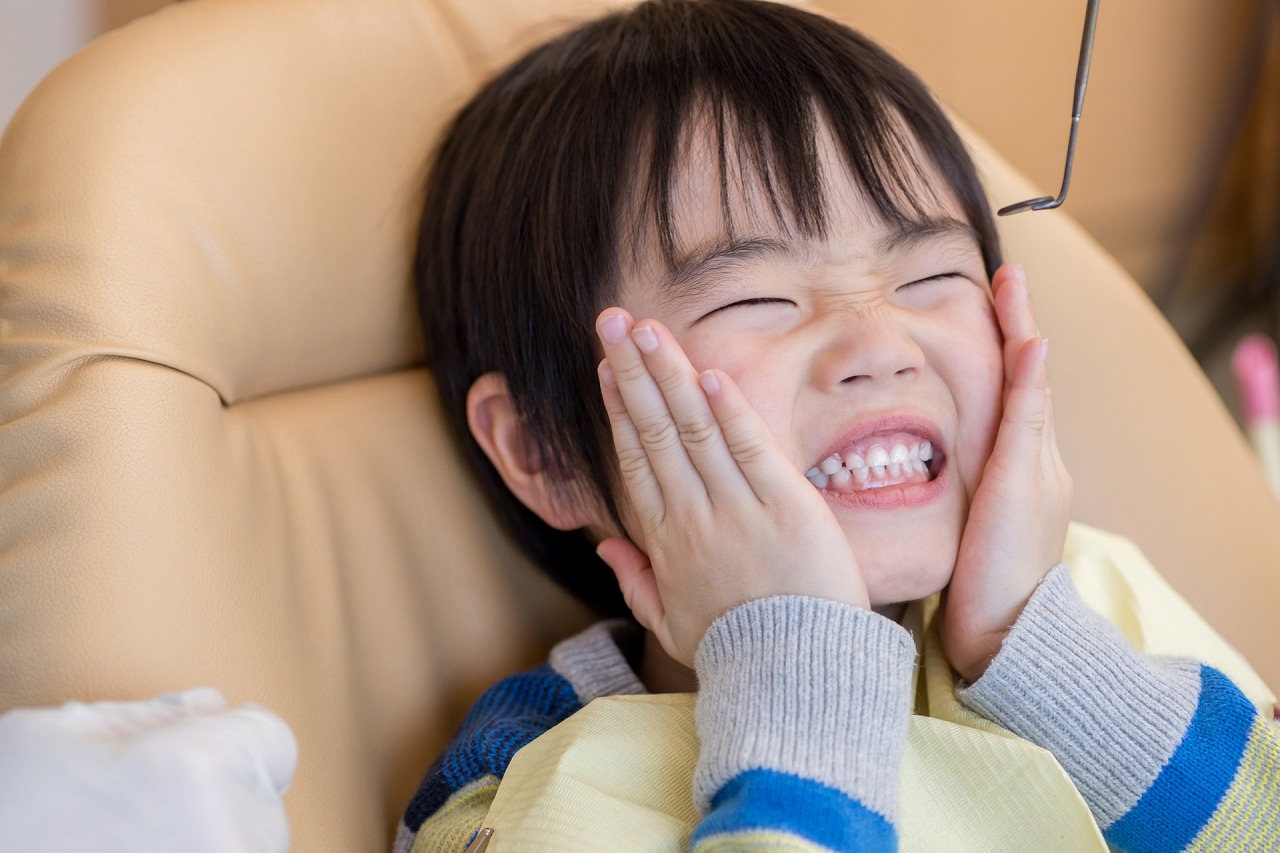 子どもの親知らず、早く抜歯したほうがいいの？