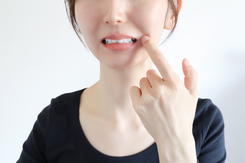 2.歯が無いことで起こる見た目と機能面での悪影響
