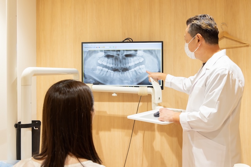 親知らずがむし歯に・・抜く?治す?どうしたらいい?