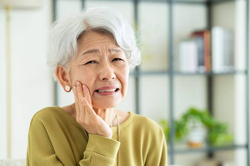 アナタは大丈夫？むし歯になりやすい人の共通点と原因、健康リスクについて。対策法についても解説！